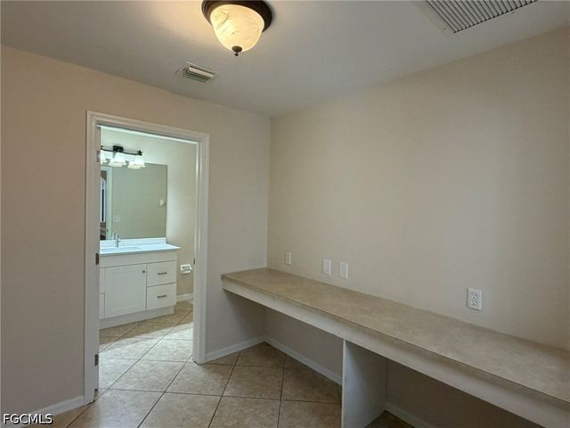 3527 NE 19th PL, Cape Coral, FL 33909