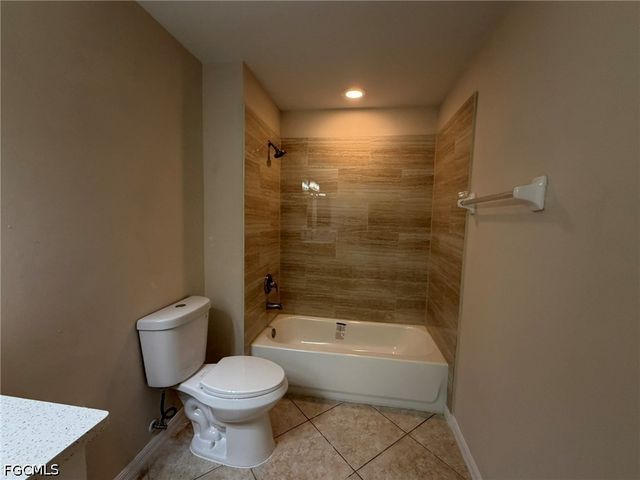 3527 NE 19th PL, Cape Coral, FL 33909