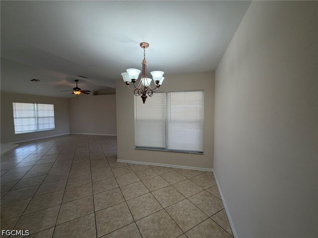 3527 NE 19th PL, Cape Coral, FL 33909