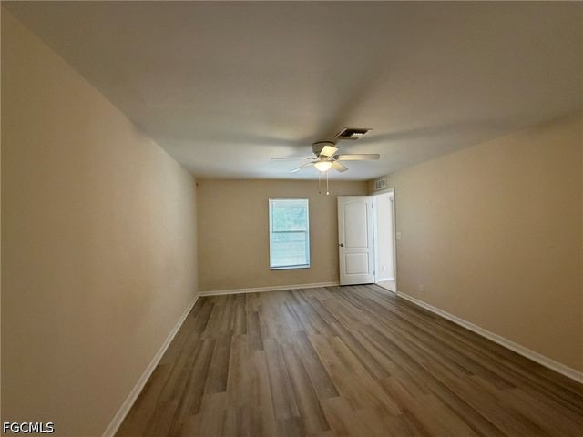3527 NE 19th PL, Cape Coral, FL 33909