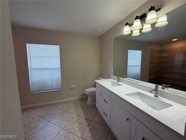 3527 NE 19th PL, Cape Coral, FL 33909