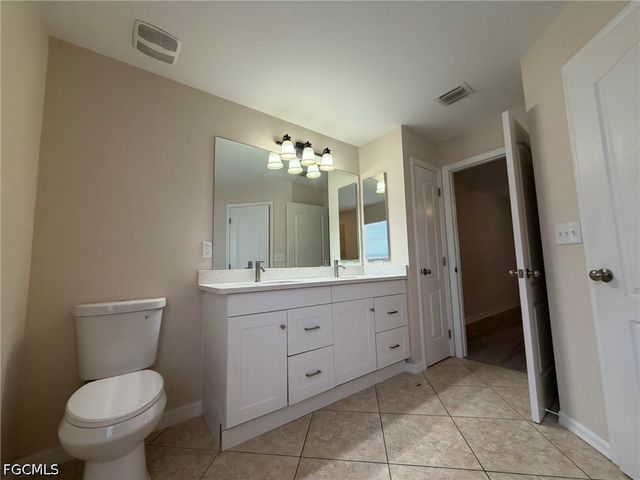 3527 NE 19th PL, Cape Coral, FL 33909