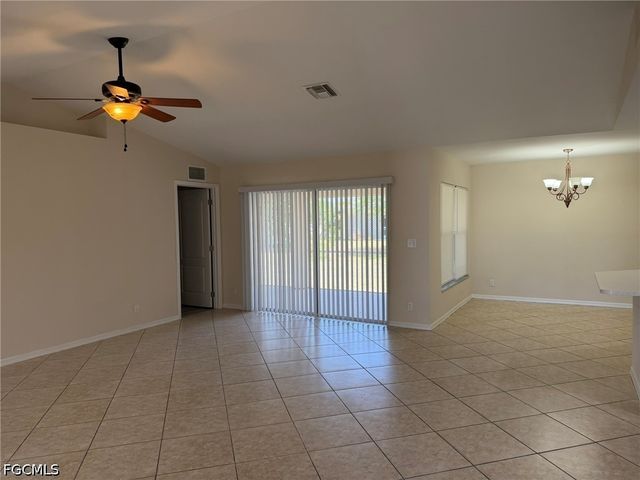 3527 NE 19th PL, Cape Coral, FL 33909