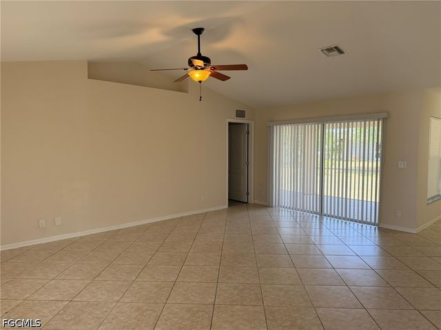 3527 NE 19th PL, Cape Coral, FL 33909