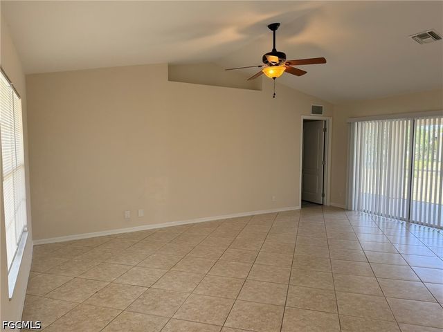 3527 NE 19th PL, Cape Coral, FL 33909