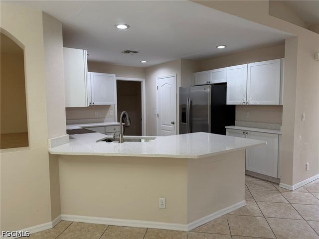 3527 NE 19th PL, Cape Coral, FL 33909