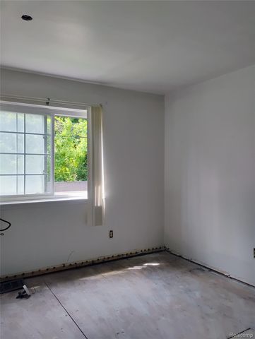 22100 Dante Street, Oak Park, MI 48237