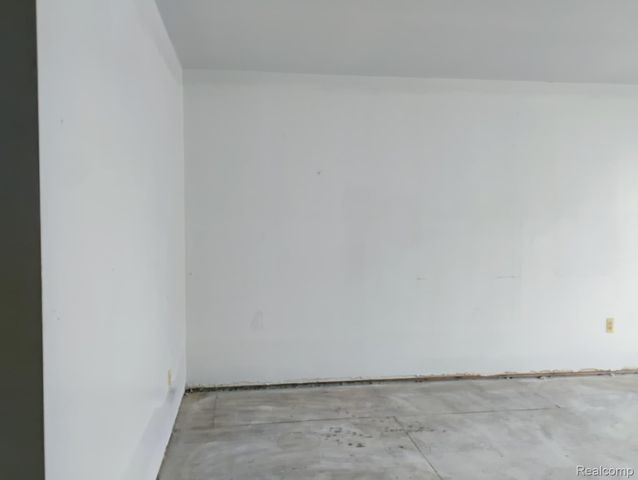 22100 Dante Street, Oak Park, MI 48237