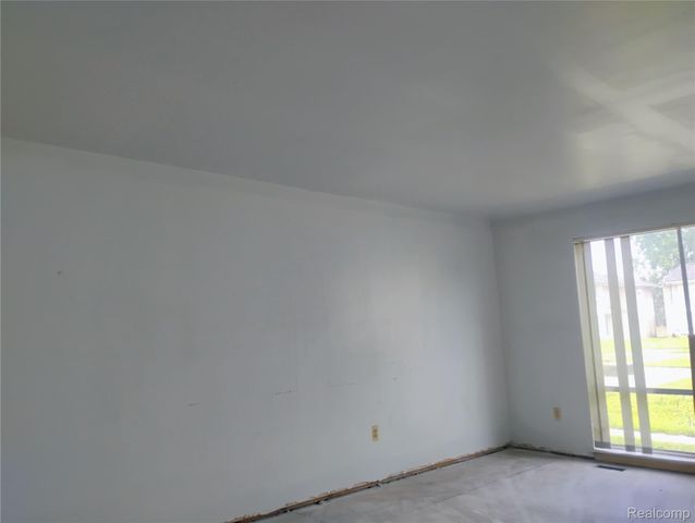 22100 Dante Street, Oak Park, MI 48237