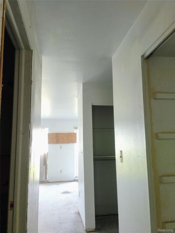 22100 Dante Street, Oak Park, MI 48237