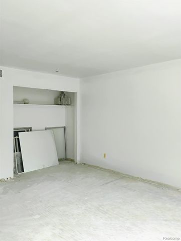 22100 Dante Street, Oak Park, MI 48237