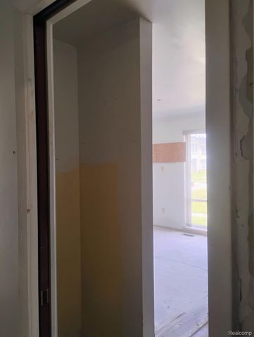 22100 Dante Street, Oak Park, MI 48237