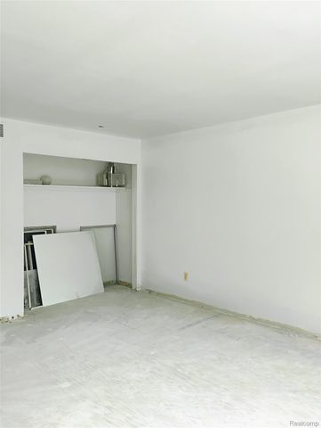 22100 Dante Street, Oak Park, MI 48237