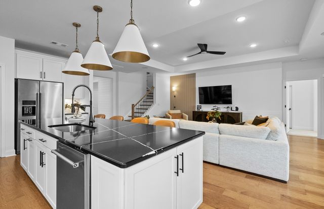 907 Bur Oak Rd, Lebanon, TN 37090