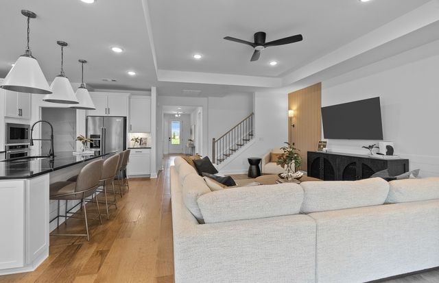 907 Bur Oak Rd, Lebanon, TN 37090