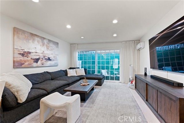 4427 Camero Avenue, Los Angeles, CA 90027