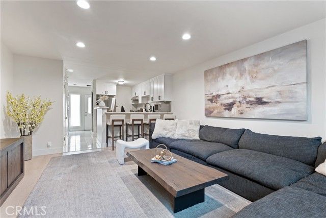 4427 Camero Avenue, Los Angeles, CA 90027