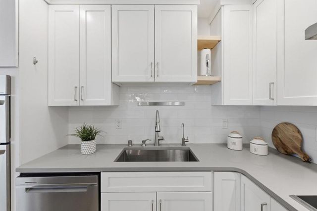 601 Leahy Street 301, Redwood City, CA 94061