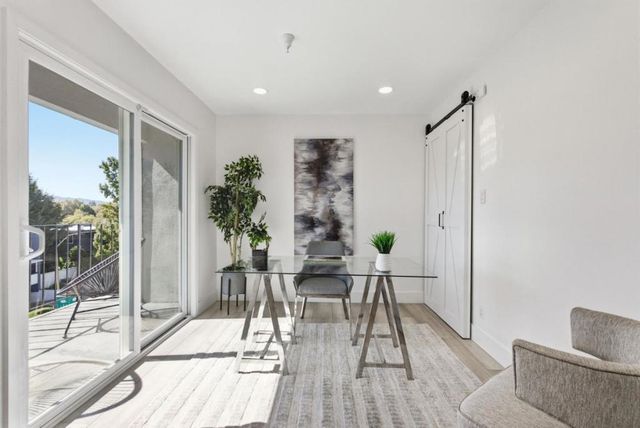601 Leahy Street 301, Redwood City, CA 94061