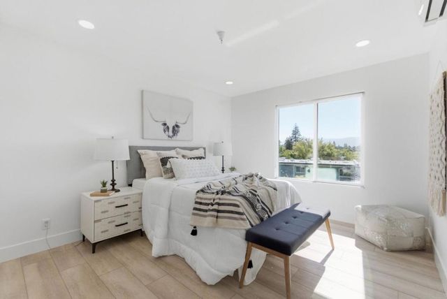 601 Leahy Street 301, Redwood City, CA 94061