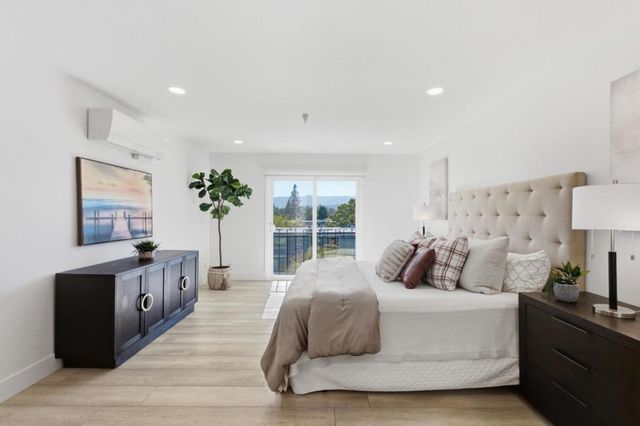 601 Leahy Street 301, Redwood City, CA 94061