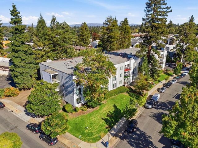 601 Leahy Street 301, Redwood City, CA 94061