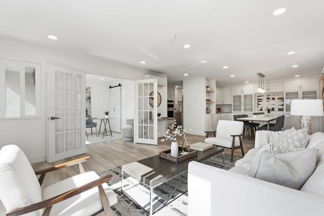 601 Leahy Street 301, Redwood City, CA 94061