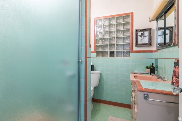 585 N F ST, Salt Lake City, UT 84103