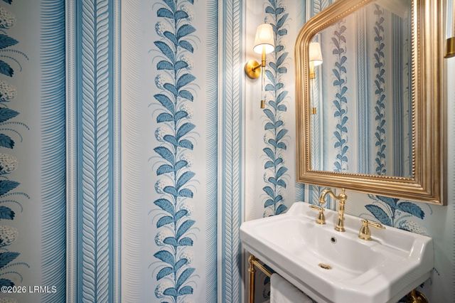 10 Waterside Drive, Beaufort, SC 29907