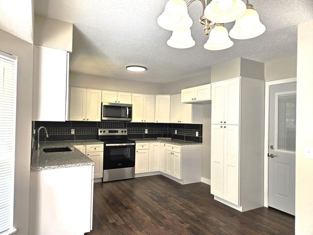 4810 W Tarkio Street, Springfield, MO 65802