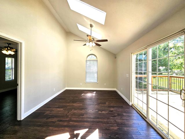4810 W Tarkio Street, Springfield, MO 65802