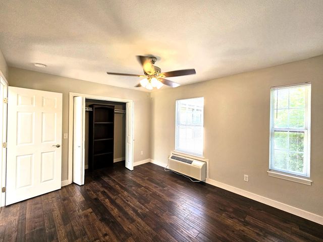 4810 W Tarkio Street, Springfield, MO 65802