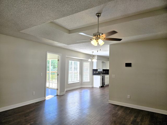 4810 W Tarkio Street, Springfield, MO 65802