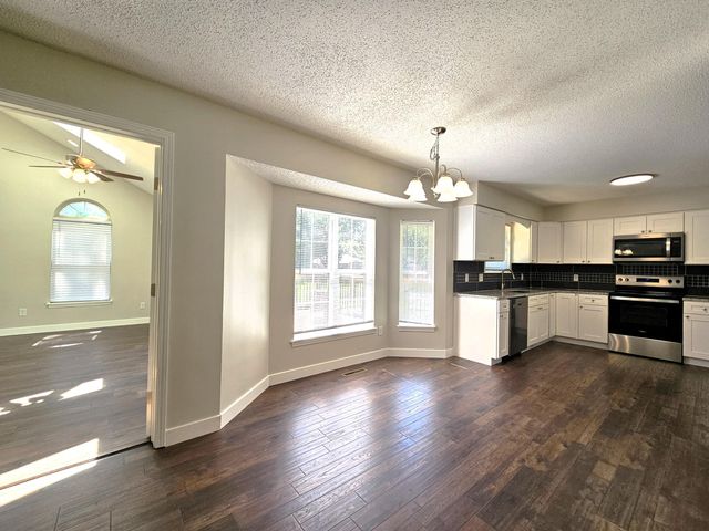4810 W Tarkio Street, Springfield, MO 65802