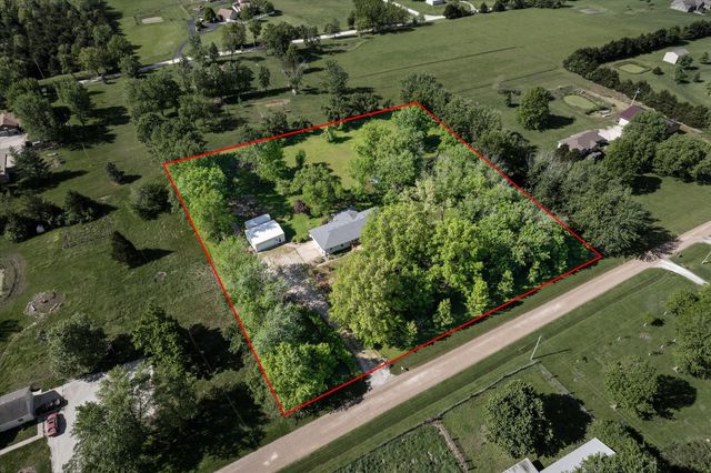 5200 E EAGLE RIDGE RD, Columbia, MO 65201