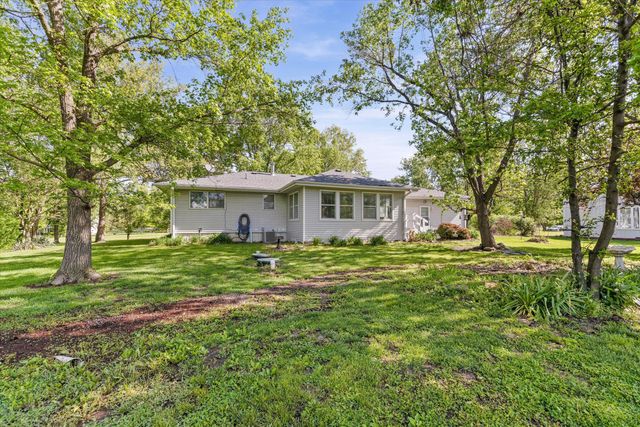 5200 E EAGLE RIDGE RD, Columbia, MO 65201