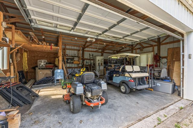 5200 E EAGLE RIDGE RD, Columbia, MO 65201