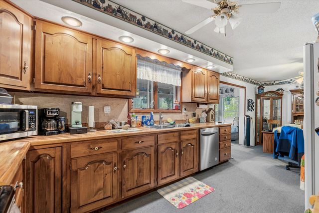 5200 E EAGLE RIDGE RD, Columbia, MO 65201