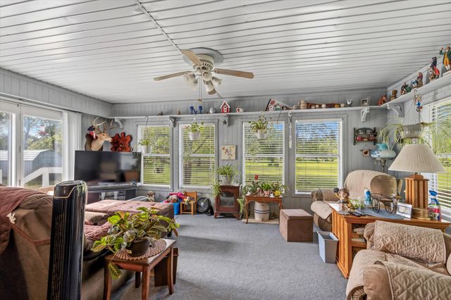 5200 E EAGLE RIDGE RD, Columbia, MO 65201