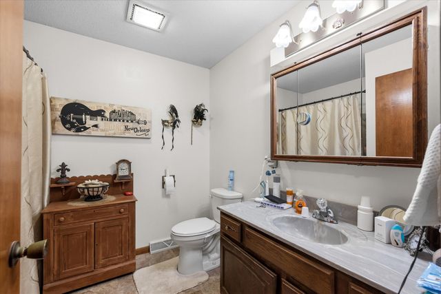 5200 E EAGLE RIDGE RD, Columbia, MO 65201
