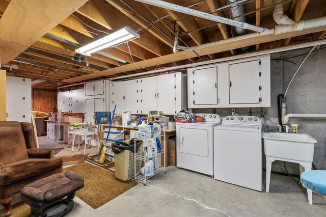 5200 E EAGLE RIDGE RD, Columbia, MO 65201