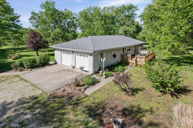 5200 E EAGLE RIDGE RD, Columbia, MO 65201