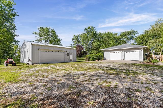 5200 E EAGLE RIDGE RD, Columbia, MO 65201