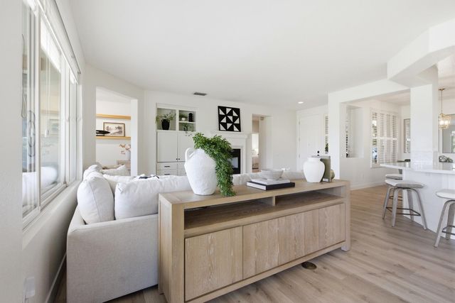 1817 Barn Valley, Lincoln, CA 95648