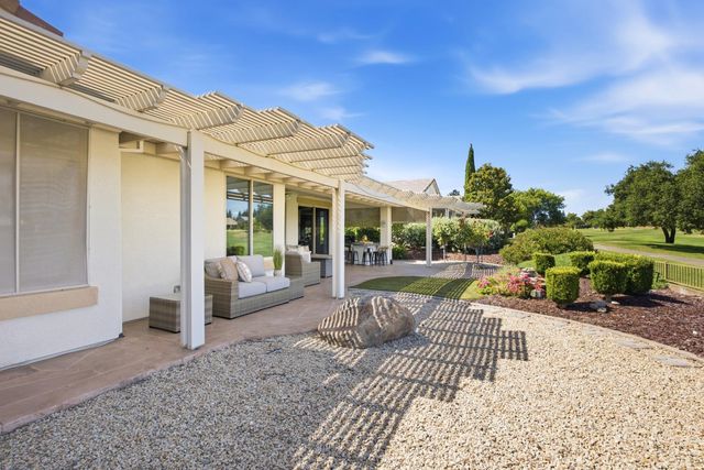 1817 Barn Valley, Lincoln, CA 95648