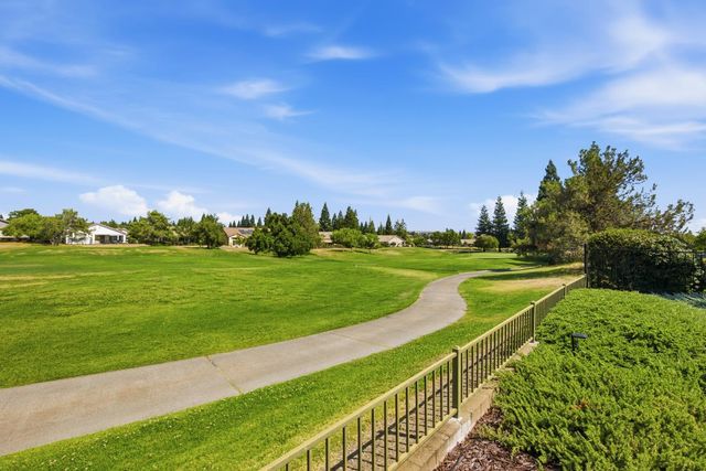 1817 Barn Valley, Lincoln, CA 95648