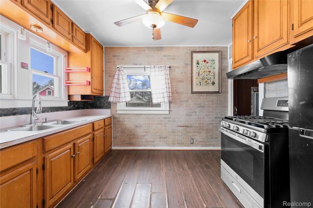 4841 Kempf Street, Waterford Charter Township, MI 48329