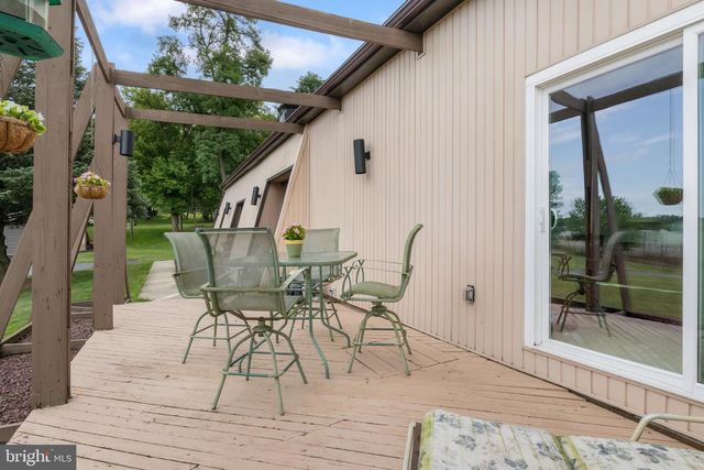 2113 NEWVILLE RD, Carlisle, PA 17015
