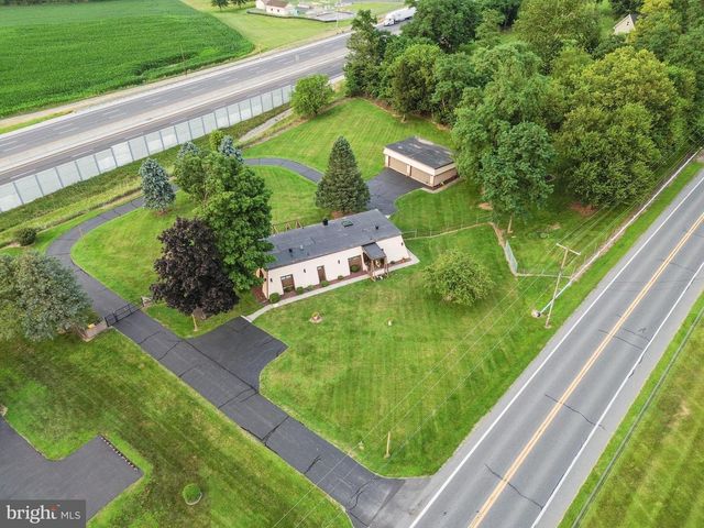 2113 NEWVILLE RD, Carlisle, PA 17015