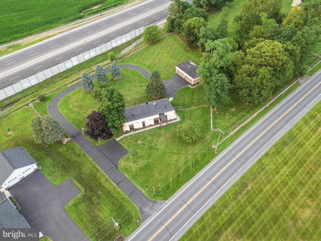 2113 NEWVILLE RD, Carlisle, PA 17015